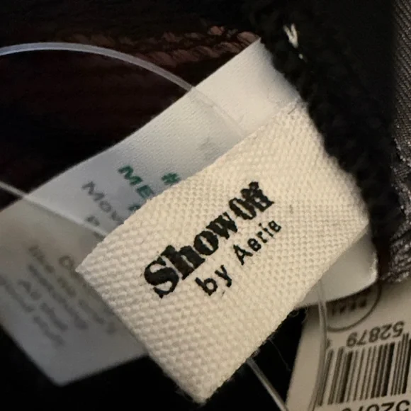 B36 Show Off by aerie Black Floral Lace V-Neck Bandeau Bralette - Picture 2 of 8